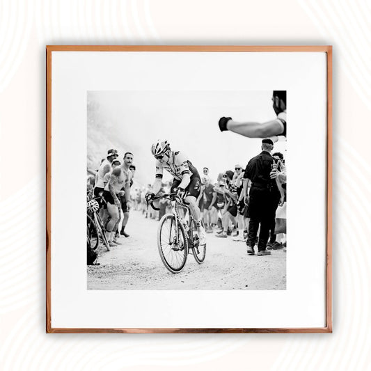 Battles and cheers up the Finestre (2178m) / Wout van Aert